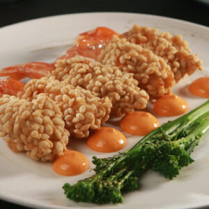 Tôm chiên cốm nổ cùng sốt aioli sriracha