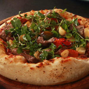 Pizza bò Úc xào tỏi