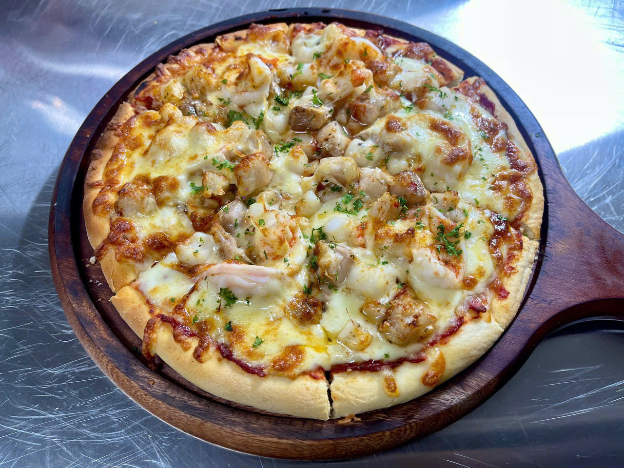 Pizza nam truffle hinh tam